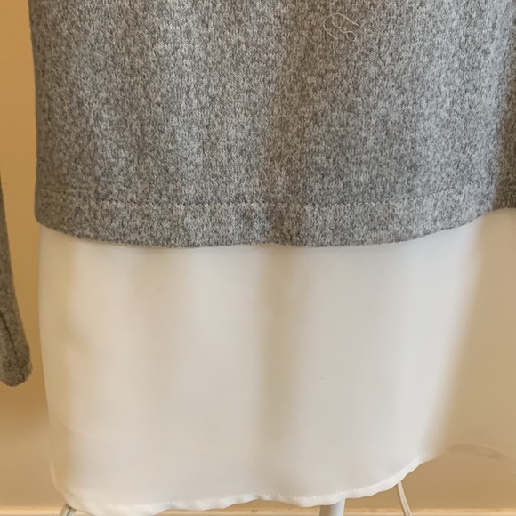 Dynamite V Neck Light Grey Sweater - Picture 3 of 4